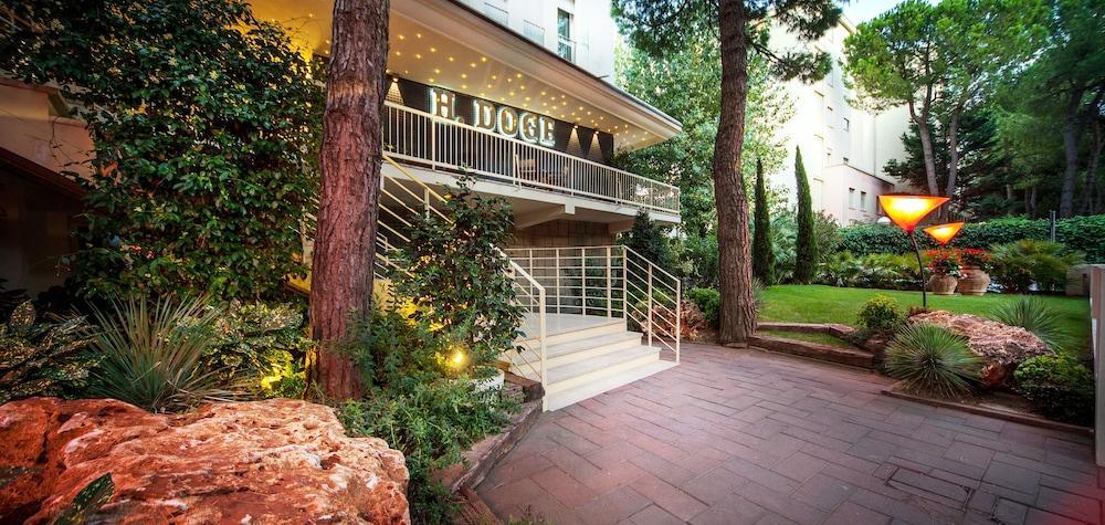Hotel Doge Milano Marittima Exteriör bild