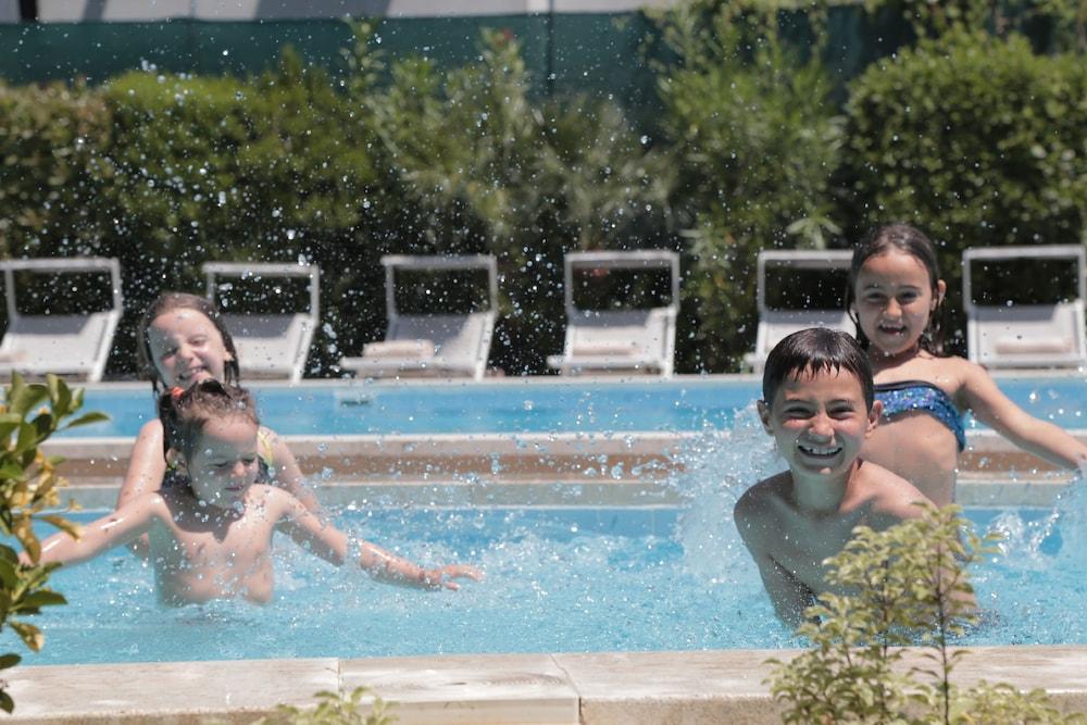 Hotel Doge Milano Marittima Exteriör bild