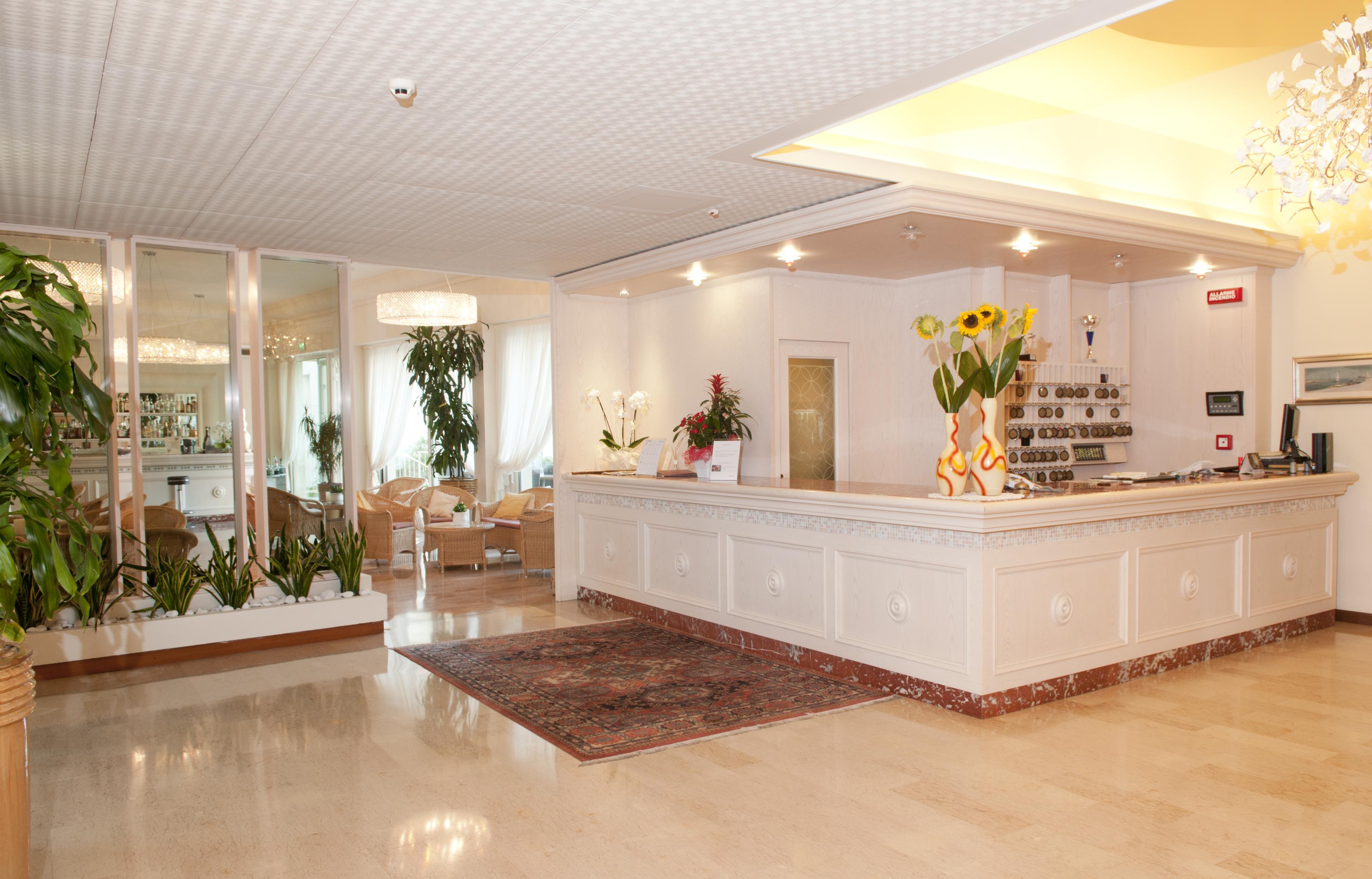 Hotel Doge Milano Marittima Exteriör bild