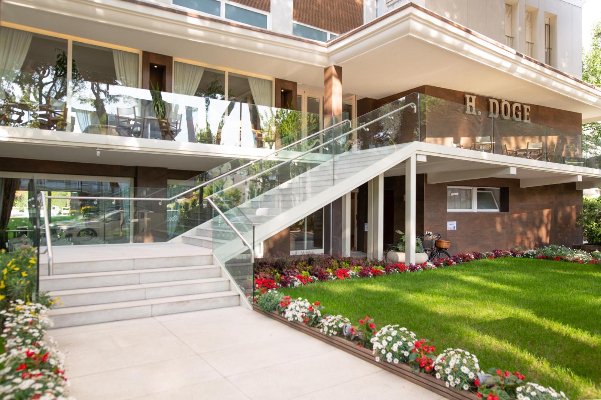 Hotel Doge Milano Marittima Exteriör bild