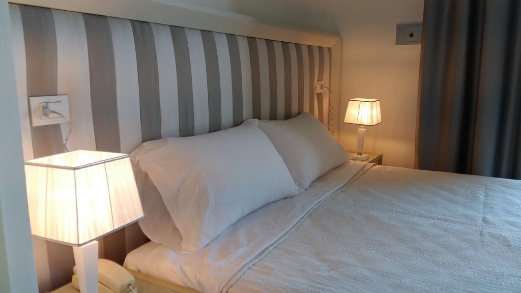 Hotel Doge Milano Marittima Exteriör bild