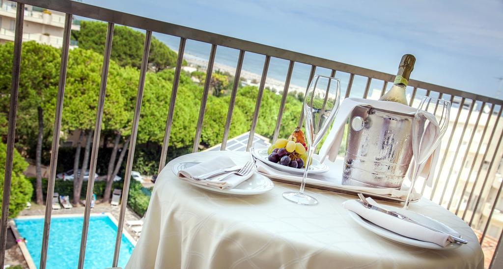 Hotel Doge Milano Marittima Exteriör bild